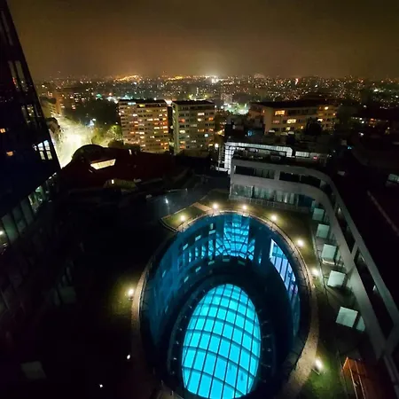 Апартаменты Diamond Class Hanza Tower *