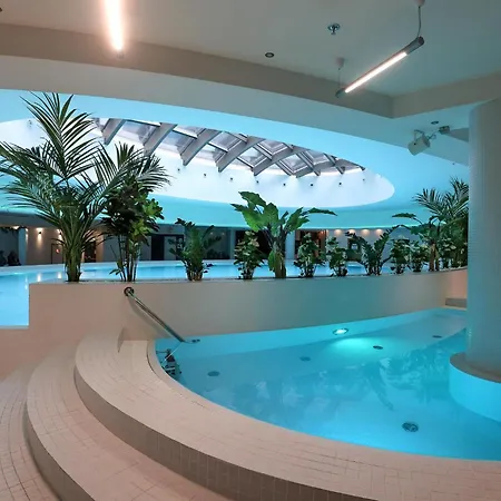 Diamond Class Hanza Tower