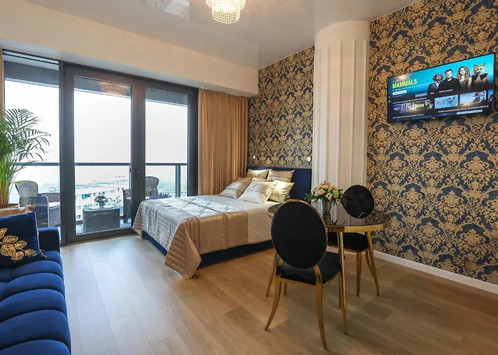 Diamond Class Hanza Tower Apartman *